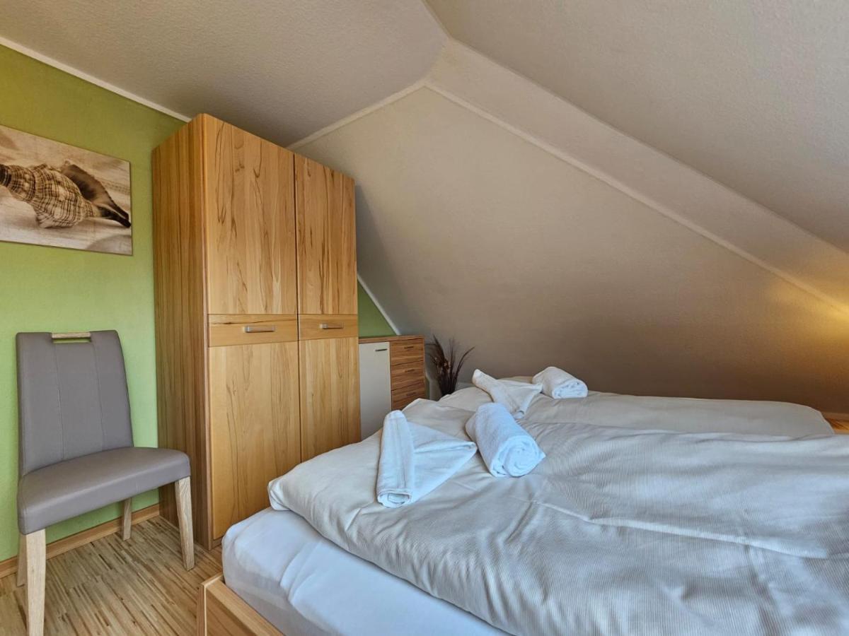 Ferienhaus Merlin Norden Exterior photo